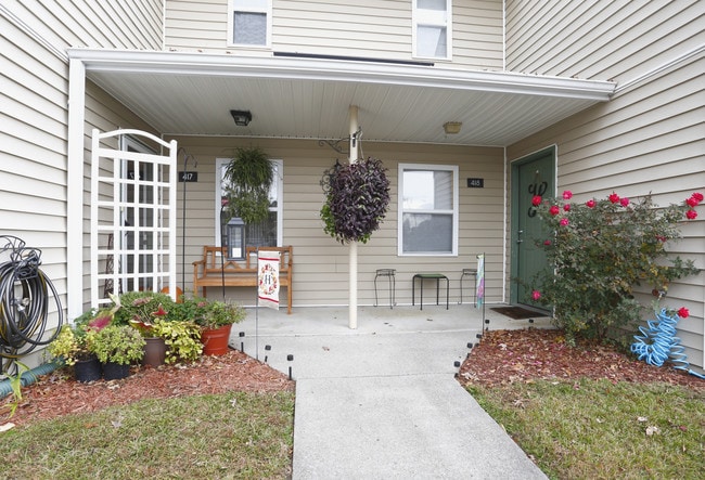 Wedgewood Arms Apartments in Greenville, NC - Building Photo - Building Photo