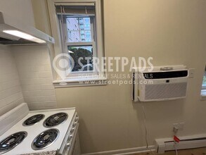 2018 Commonwealth Ave in Boston, MA - Building Photo - Building Photo