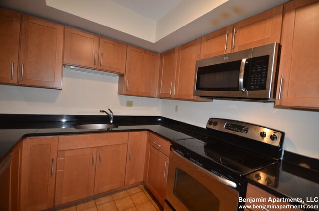 property at 325 Franklin St
