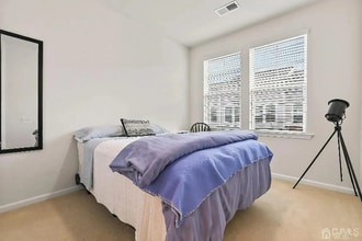 14 Fleet St in North Brunswick, NJ - Building Photo - Building Photo