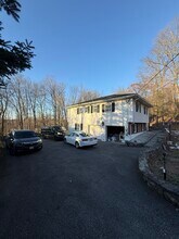 2355 Vista Ct in Yorktown Heights, NY - Building Photo - Building Photo