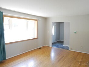 2315 Sandel Ln in Westminster, MD - Building Photo - Building Photo