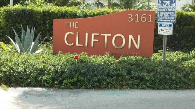 3161 S Ocean Dr in Hallandale Beach, FL - Building Photo - Building Photo