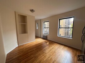 PERFECT WEST VILLAGE 1 BEDROOM - WON'T LAS in New York, NY - Building Photo