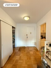 205 W End Ave in New York, NY - Building Photo - Building Photo