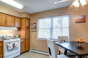 Center Grove Village Apartments