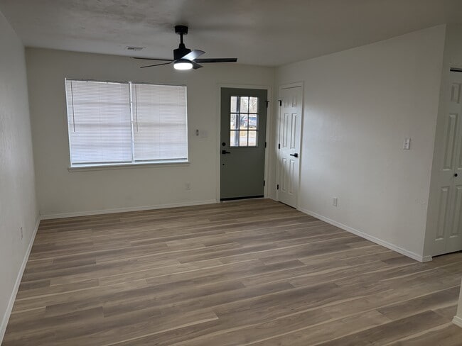 522 W Highland St in Tecumseh, OK - Building Photo - Building Photo