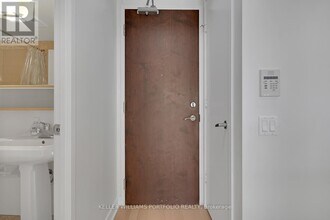 85 Bloor St E in Toronto, ON - Building Photo - Building Photo