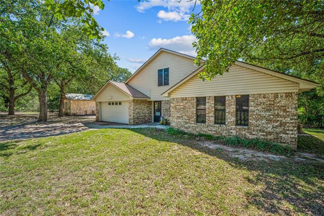 1923 Co Rd 388 in Stephenville, TX - Building Photo - Building Photo