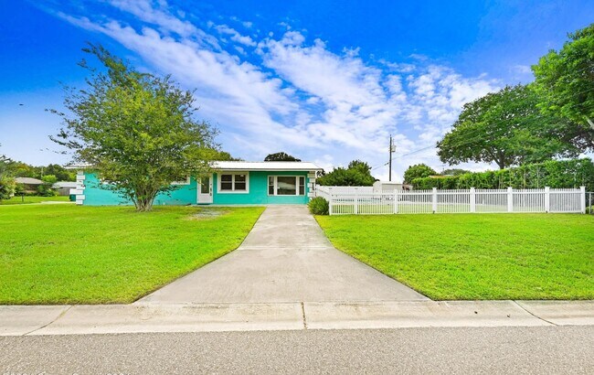 property at 4189 Hammock Dr