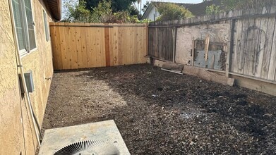 2406 Gillimer Dr, Unit 1 in Stockton, CA - Building Photo - Building Photo