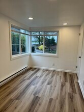 2572 Perry Ave in Bremerton, WA - Building Photo - Building Photo