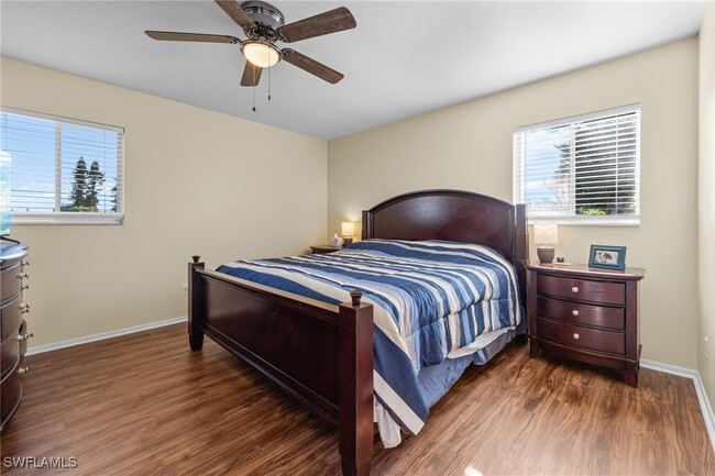 8513 Dominican Ct in Ft. Myers, FL - Foto de edificio - Building Photo