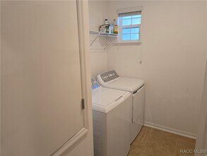 1 Greenpark Blvd in Homosassa, FL - Building Photo - Building Photo