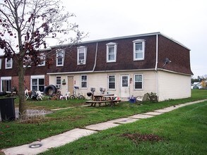 Georgetown Apartments in Milton, PA - Building Photo - Building Photo