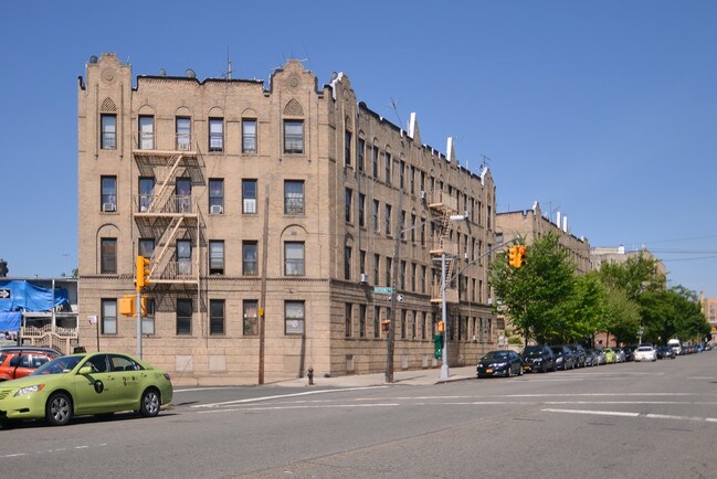 1957 Bronxdale Ave in Bronx, NY - Foto de edificio - Building Photo