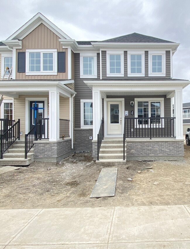 305 Windbury Rd in Airdrie, AB - Building Photo - Building Photo
