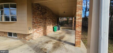 5616 Old Temple Hill Rd in Temple Hills, MD - Building Photo - Building Photo