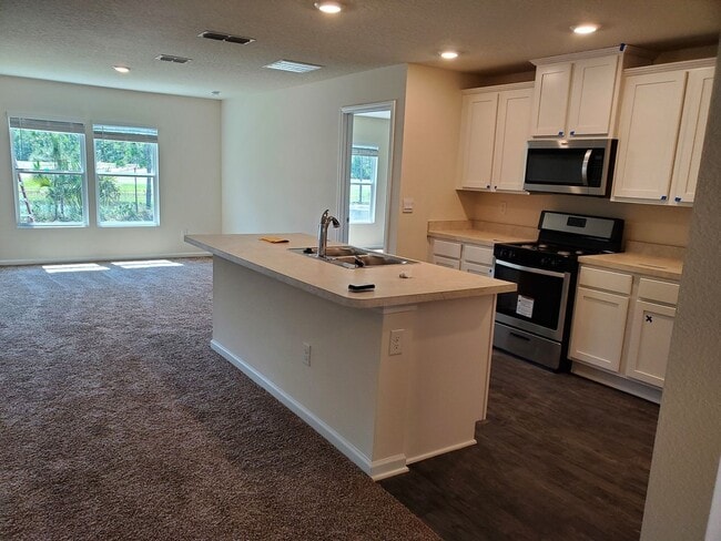 656 Grand Reserve Dr in Bunnell, FL - Building Photo - Building Photo