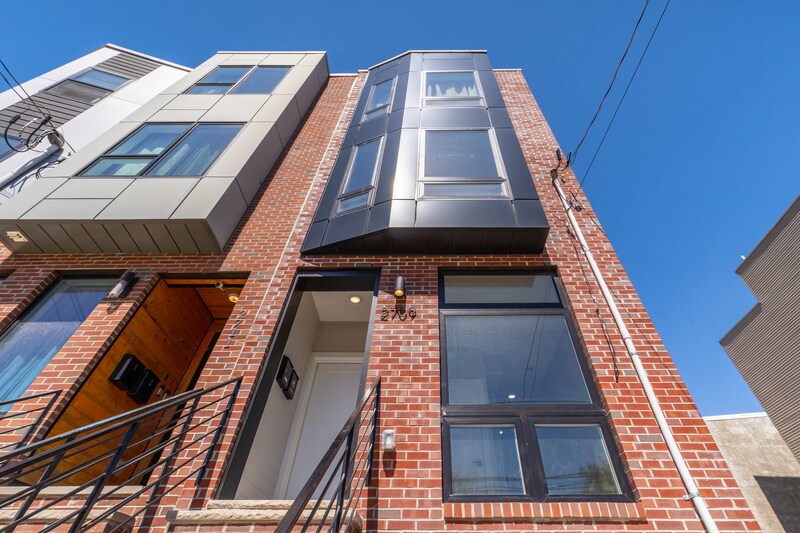 2709 W Jefferson St Photo