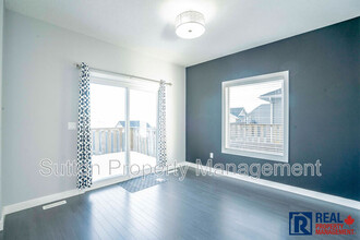 8734-8772 Avenuekey 46 in Grande Prairie, AB - Building Photo - Building Photo