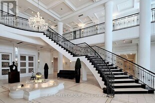 25 Greenview Ave in Toronto, ON - Building Photo
