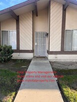 511 E Prosperity Ave in Tulare, CA - Building Photo