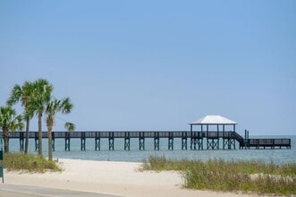300 Coleman Ave in Waveland, MS - Building Photo - Building Photo