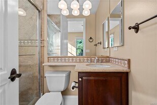 18 Via Cima in San Clemente, CA - Building Photo