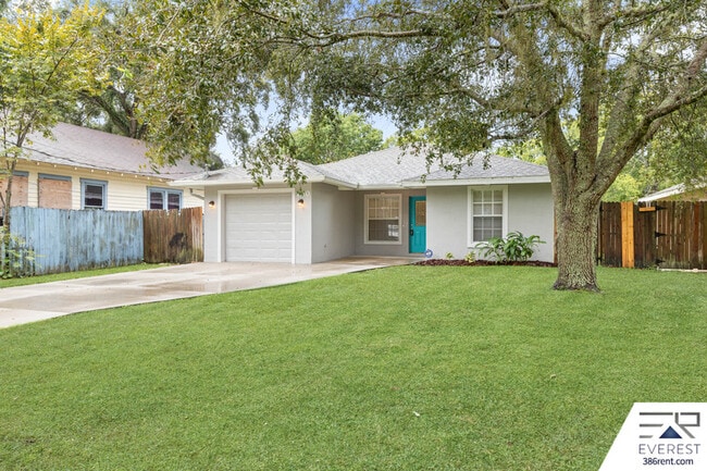 730 Flora St in Daytona Beach, FL - Building Photo - Building Photo