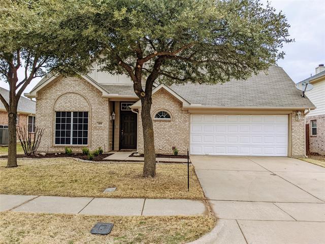408 Silver Mine Dr in Justin, TX - Building Photo