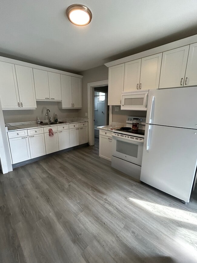 483 Wellington St in Sarnia, ON - Building Photo - Building Photo