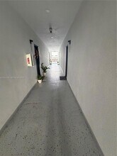 853 E 24th St, Unit 305 in Hialeah, FL - Building Photo - Building Photo