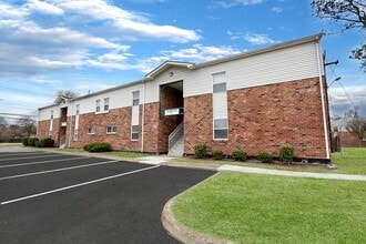 Bay Creek in Hampton, VA - Foto de edificio - Building Photo