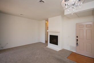 3618 Bernwood Pl in San Diego, CA - Foto de edificio - Building Photo