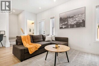 1313-1320 20 Ave NW in Calgary, AB - Building Photo - Building Photo