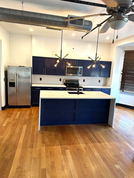 1432 Race St, Unit 303 in Cincinnati, OH - Building Photo