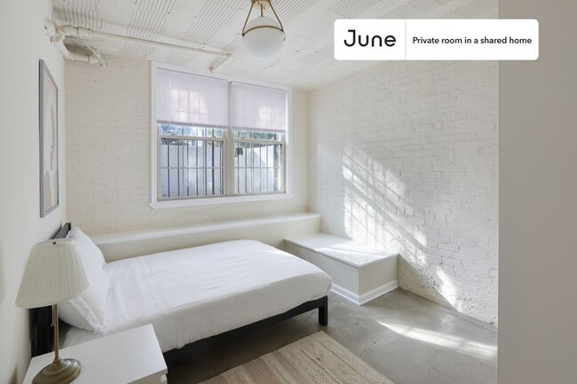 Private bedroom in 5 bed/2 bath Home in Washington, DC - Building Photo - Building Photo