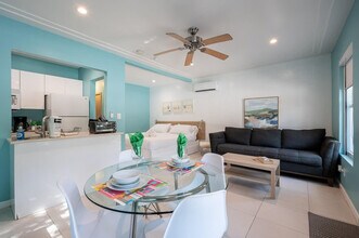334 Oregon St in Hollywood, FL - Building Photo - Building Photo