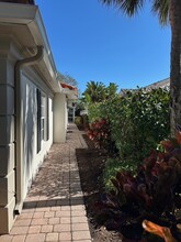 5548 Islandwalk Cir in Naples, FL - Building Photo - Building Photo