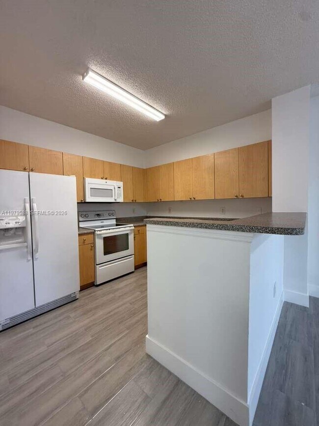 2440 E Preserve Way in Miramar, FL - Building Photo - Building Photo