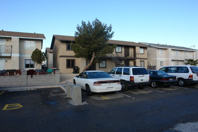 3237 Figler Ct in North Las Vegas, NV - Building Photo - Building Photo