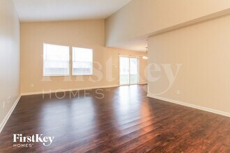 138 Village Green Dr in Indianapolis, IN - Building Photo - Building Photo
