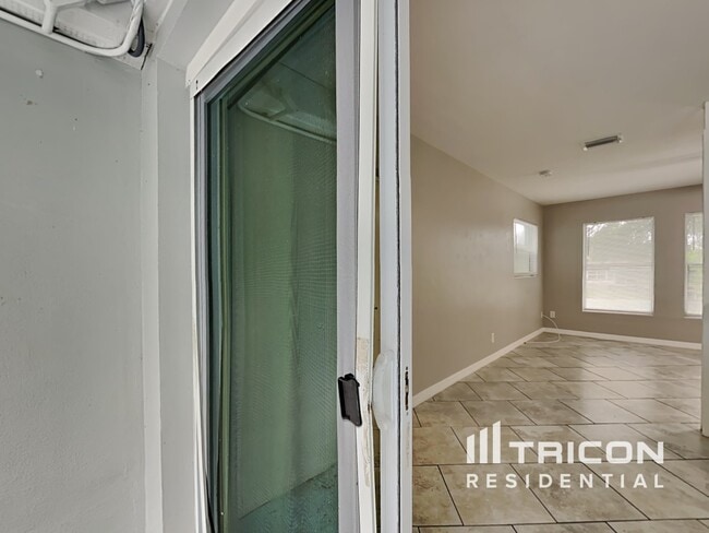 1320 Mary L Rd in Clearwater, FL - Building Photo - Building Photo