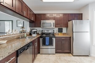 Hidden Lakes in Clarkston, MI - Building Photo