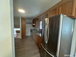 161 Brion Dr in Fairfield, CT - Building Photo - Building Photo