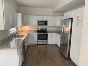 41 Dieskau St in Lake George, NY - Building Photo - Building Photo