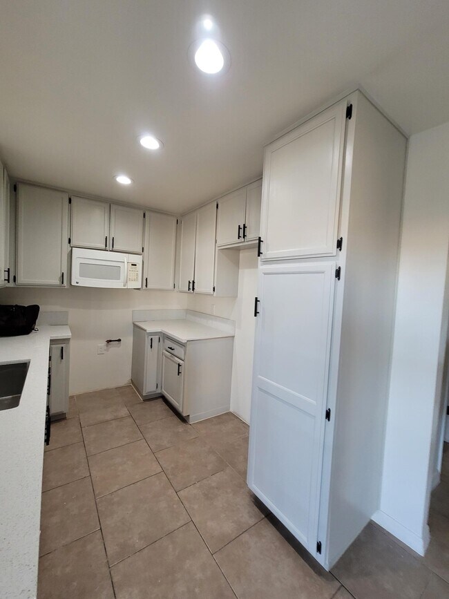 1917 Eshelman Dr in El Centro, CA - Building Photo - Building Photo
