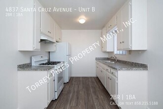 4837 Santa Cruz Ave in San Diego, CA - Building Photo - Building Photo