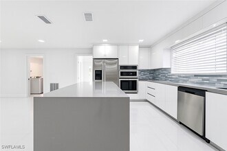 13880 Lazy Ln in Ft. Myers, FL - Building Photo - Building Photo